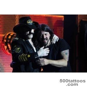 Dave Grohl Got an #39Ace of Spades#39 Tattoo in Honor of Lemmy_40