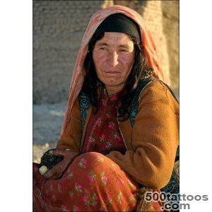 Tattooed Woman, a photo from Ghowr, West  TrekEarth_42