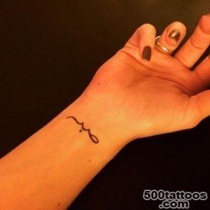 41-Arabic-Wrist-Tattoos-Design_34jpg