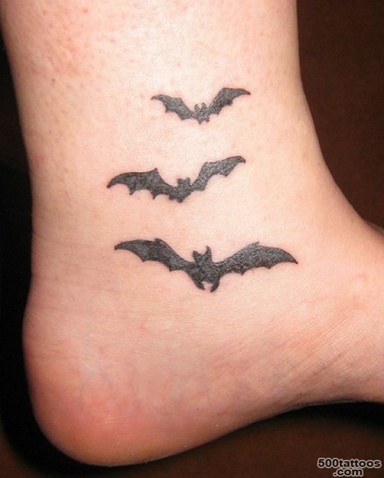 30 Cool Bat tattoo Designs For Men and Women_15