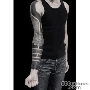 Creative-heavy-black-tattoo-sleeve----useful-for-cover-ups-_35jpg
