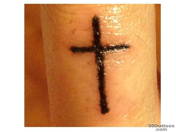 14 Cool Cross Tattoos For 2015_46