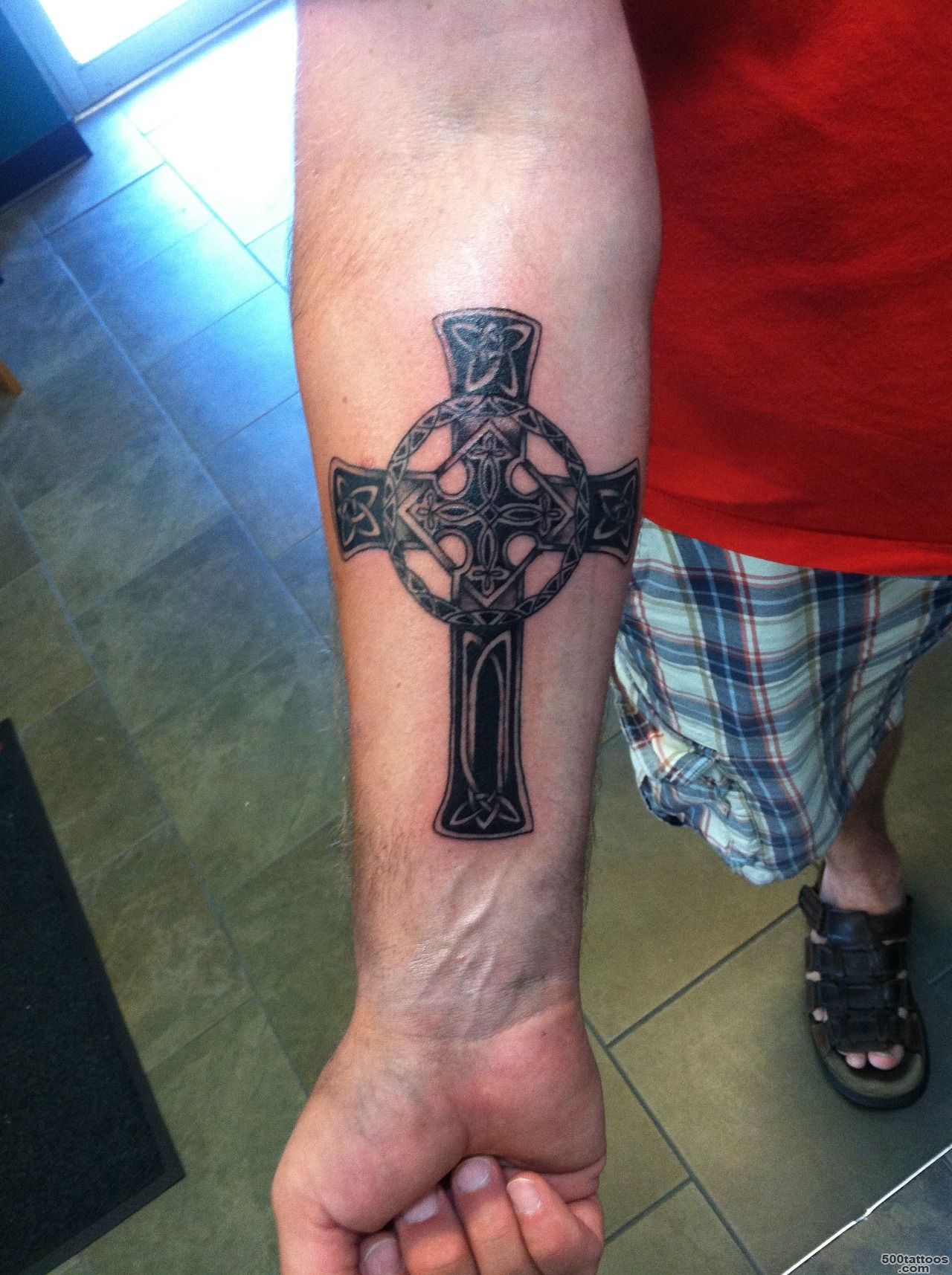 25 Amazing Cross Tattoos_46
