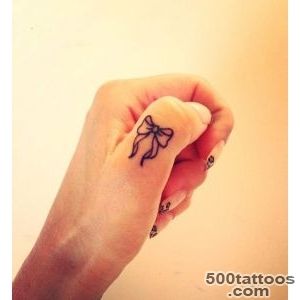 55+-Cute-Finger-Tattoos--Art-and-Design_47jpg