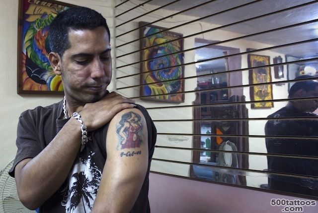 In Cuba, Tattoo Artists Make More than Doctors and Lawyers  VICE ..._29