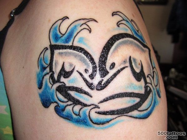 30 Superb Dolphin Tattoos   SloDive_48