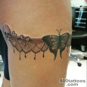 25 Amazing Garter Belt Tattoo Designs_35