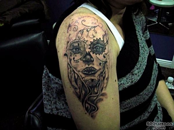30-Awesome-Female-Tattoo-Designs---SloDive_42.jpg