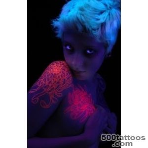 17+ Awesome Glow In The Dark Tattoos Visible Under Black Light _10