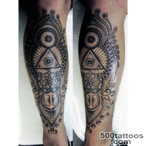 Leg tattoo in refined geometric style on the shoulder