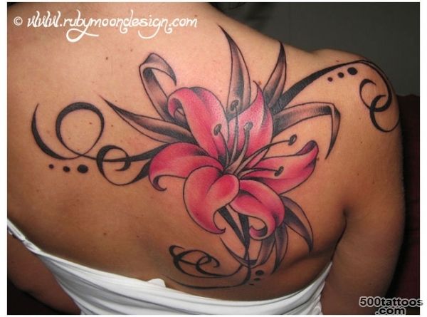 17. Lily Tattoo in Pink   30 Beautiful Shoulder Tattoos That You#39ll…_40