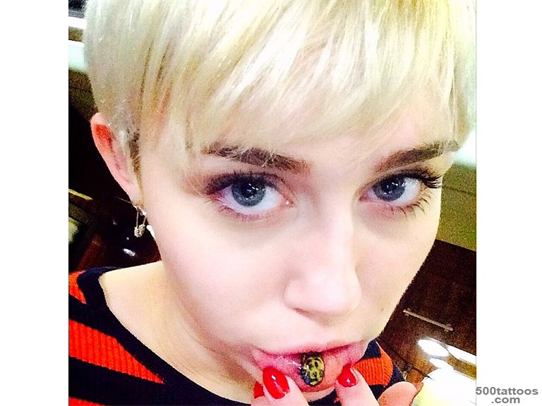 Miley Cyrus Shows Off New Lip Tattoo   Miley Cyrus  People.com_19