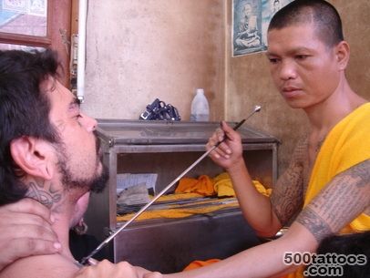 Getting tattooed by Thai monk   RonGarza.com_24