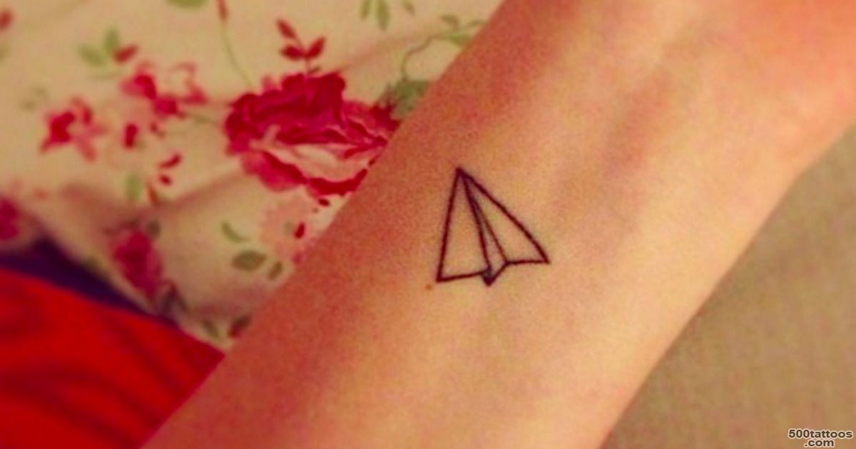 34 tiny tattoos for people who want elegant ink.   Mamamia_32