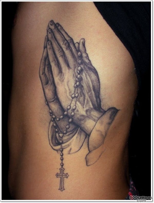Top 25 Praying Hands Tattoos for the Faithful_12