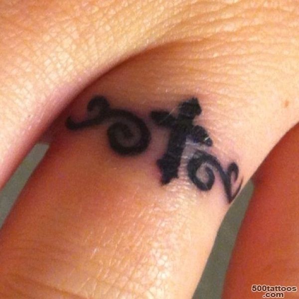 30 Unique Wedding Ring Finger Tattoos for Teens  Tattooton_34