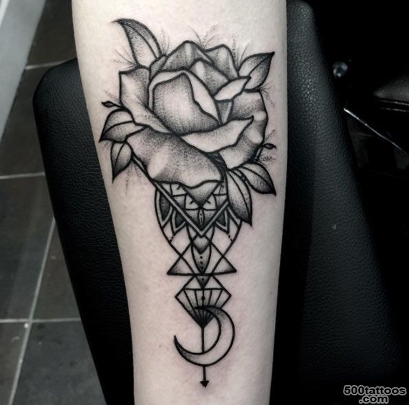 40+ Blackwork Rose Tattoos You#39ll Instantly Love   TattooBlend_32