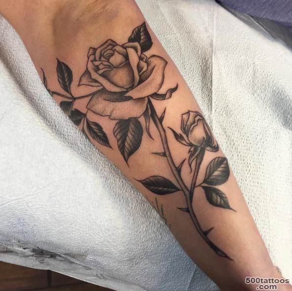 40+ Blackwork Rose Tattoos You#39ll Instantly Love   TattooBlend_41