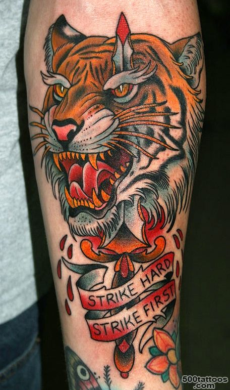 A crisp tattoo age tattoo using sketch technique on the upper arm