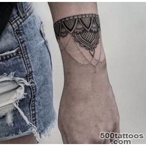 40 Beautiful Bracelet Tattoos for Men amp Women   TattooBlend_23