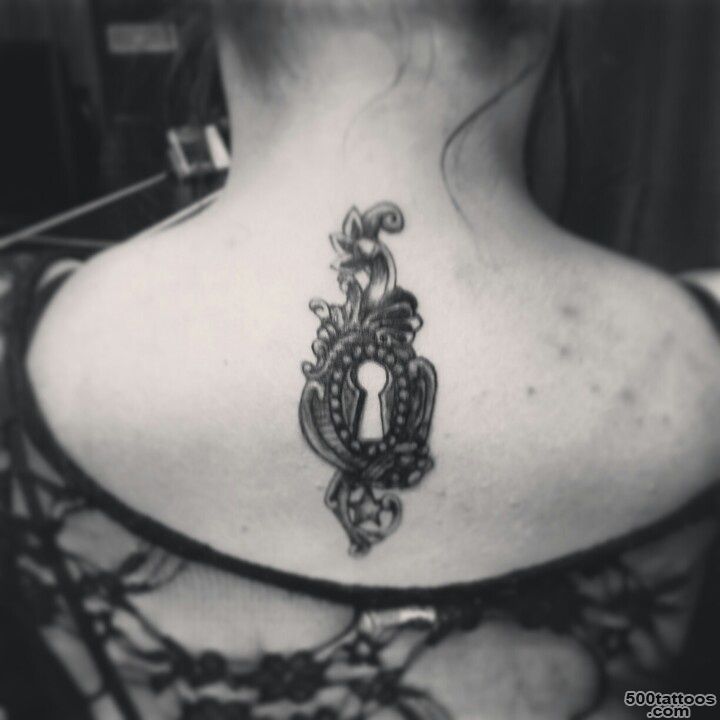 Keyhole Tattoo On Back Neck Real Photo, Pictures, Images and ..._3