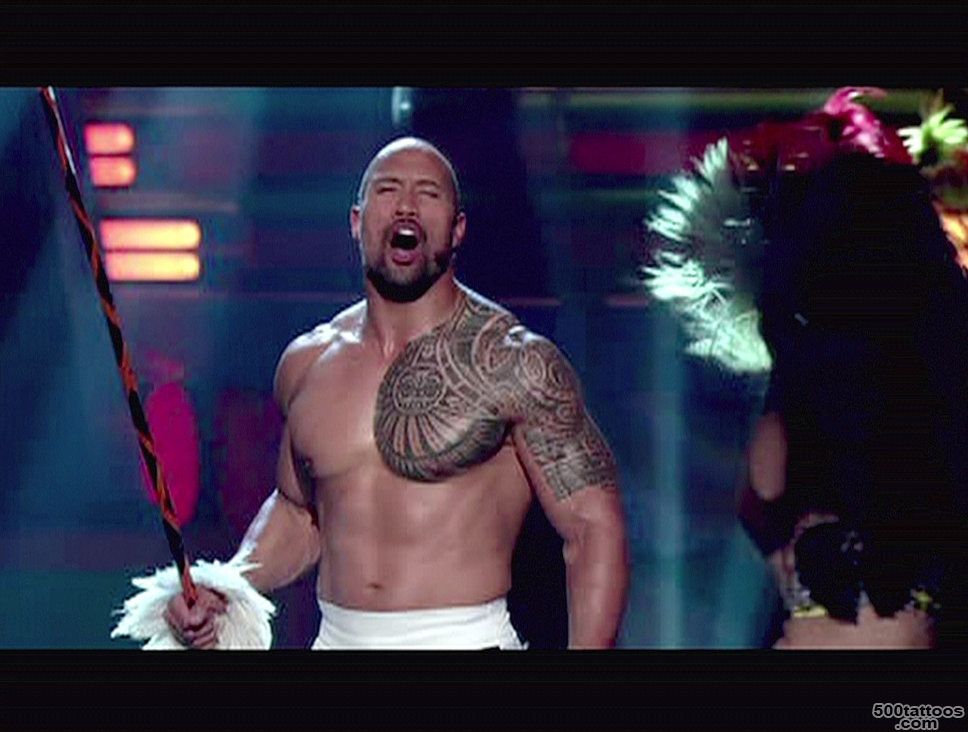 Dwayne Johnson aka The Rock, tattoo on his chest, feather   Photo ..._50