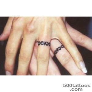 43 Awesome Wedding Ring Tattoos   Weddingomania_1