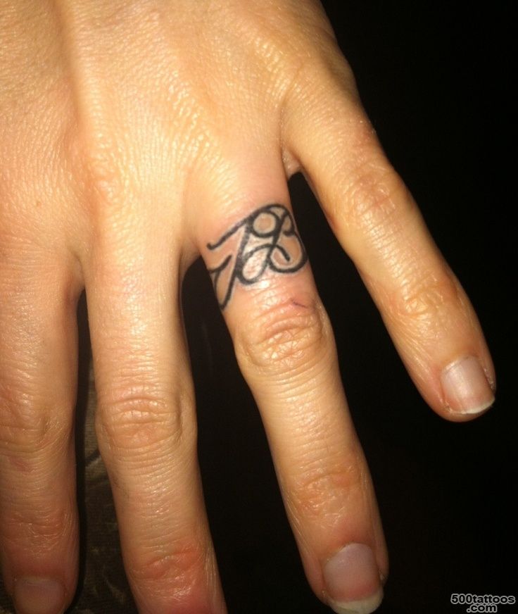 My new tattoo wedding ring.... lt3 It!!!!  Fits me to a T ..._20