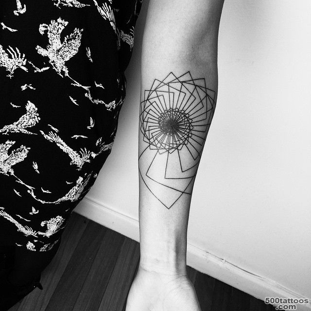 40+ Spiral Tattoos On Arm_5