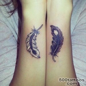 30 Cool Feather Tattoo Designs_15