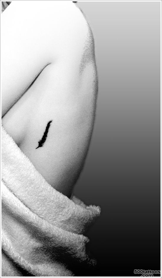 40 Amazing Feather Tattoos you need on your body_35