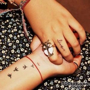 These 20 Creative Tattoos On Fingers Will Help You Stand Out_45
