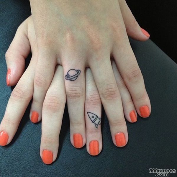 30 Awesome Finger Tattoos That Will Subtly Add Creativity To Your Life_16