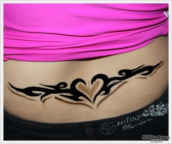 40 Lower Back Tribal Tattoos that are both Sexy and Artistic_43